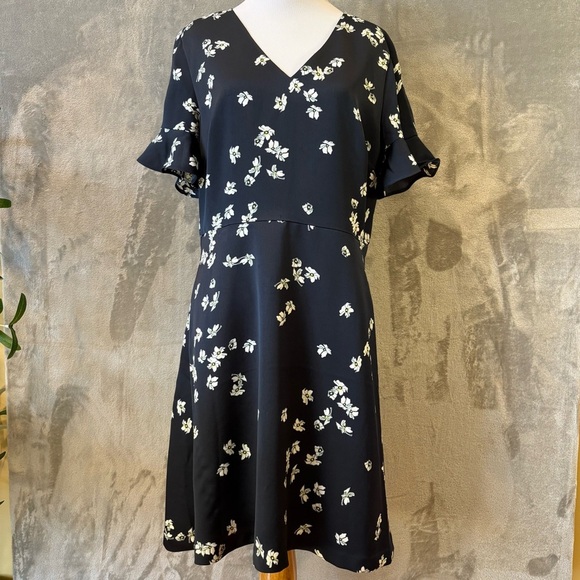 Banana Republic Floral Wedding Guest Flutter Sleeve Midi Dress Sz 10 - Picture 1 of 15